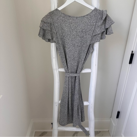 Loft Tiered Flutter Knit Dress Light Limestone Gray Sz Large - Picture 3 of 9